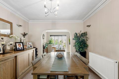 20 Downs Way, Epsom, KT18 5LU