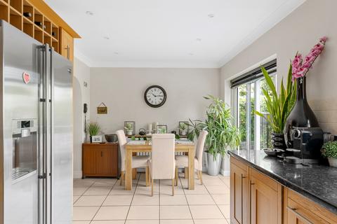 20 Downs Way, Epsom, KT18 5LU