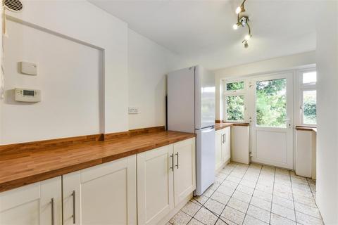 4 bedroom detached house for sale, Gloucester Way, Chichester, West Sussex