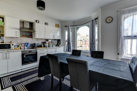 3 bedroom apartment for sale, Eastcourt Road, Worthing