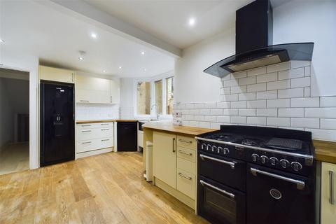 1 bedroom in a house share to rent, Wightman Road, Haringay, London, N4 1RL