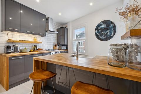 3 bedroom maisonette for sale, Thorndean Street, SW18