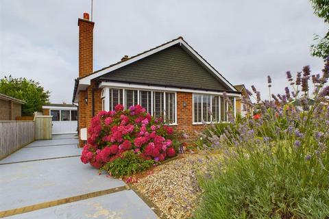 2 bedroom detached bungalow for sale, Ryeland Avenue, Bridlington