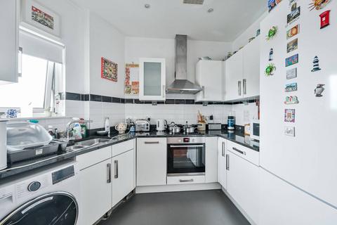 1 bedroom flat for sale, Birdwood Avenue, Hither Green, London, SE13