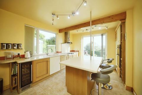 14 Higher Beacon, Ilminster, TA19 9AJ