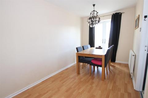 17 Stonecroft, Bradford, BD2 2HW
