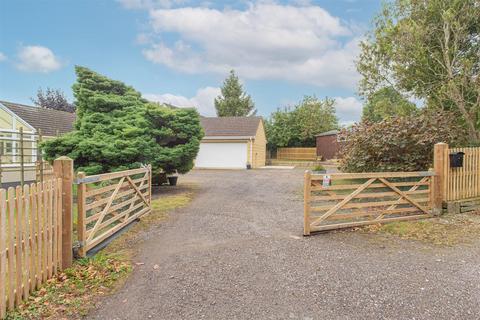 2 bedroom detached bungalow for sale, Gastard, Corsham