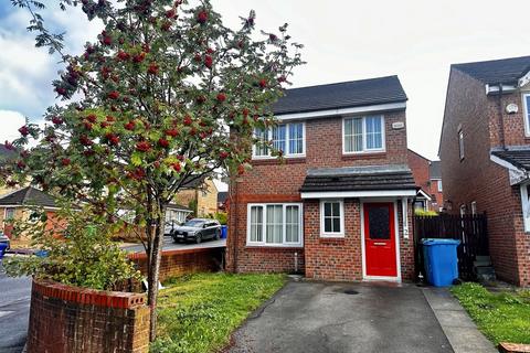 3 bedroom detached house to rent, Sandybrook Drive, Blackley