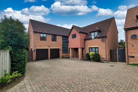 5 bedroom detached house to rent, Hugh Parke Close, Milton Keynes MK5