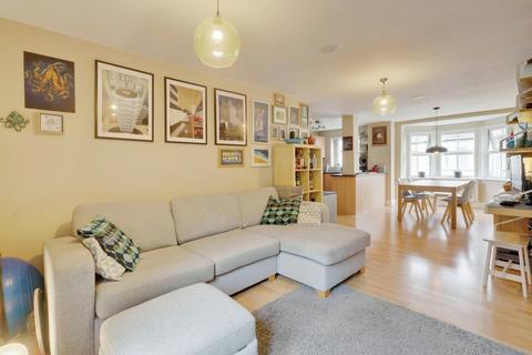 2 bedroom apartment for sale, Forge Way, Southend-on-sea, SS1