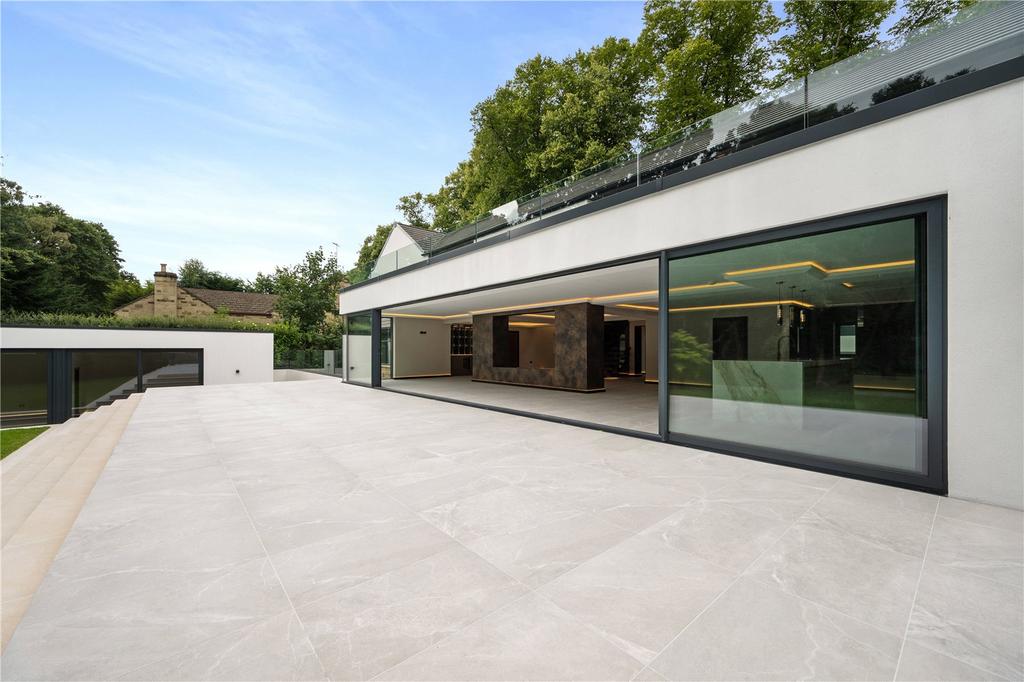 Rear External