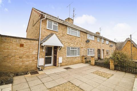 2 bedroom end of terrace house for sale, High Street, Irchester NN29