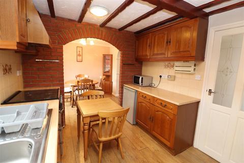 2 bedroom end of terrace house for sale, High Street, Irchester NN29