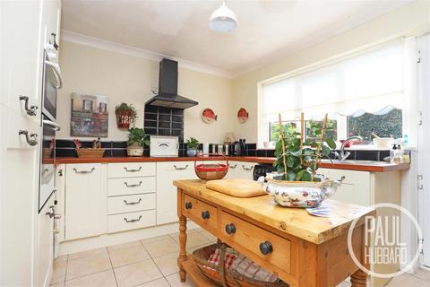 41 Cranleigh Road, Lowestoft, NR33 7EX