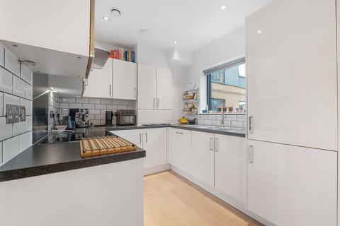 1 bedroom flat for sale, Blairderry Road, London SW2