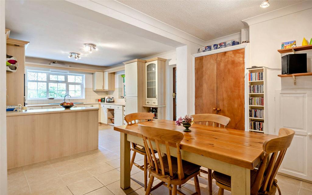 Kitchen/Breakfast