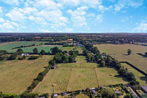 Norfolk House Back Road, Yelverton, Norwich, NR14 7GF