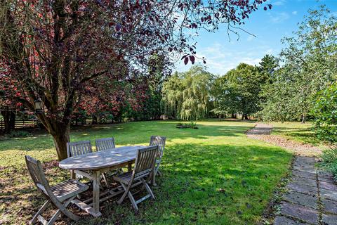 Norfolk House Back Road, Yelverton, Norwich, NR14 7GF