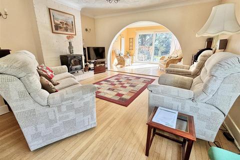 4 bedroom chalet for sale, Sandy Lane, Poole BH16