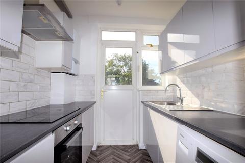 3 bedroom end of terrace house to rent, Gainsborough Gardens, London HA8