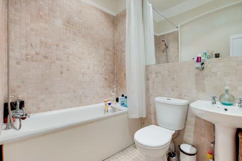 2 bedroom maisonette for sale, 29 Hoveden Road, London NW2