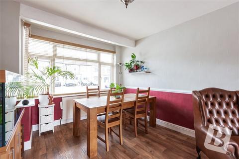 3 bedroom terraced house for sale, Beechfield Gardens, Romford, RM7