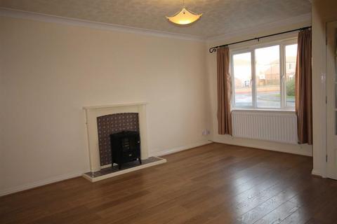 3 bedroom semi-detached house to rent, Habgood Drive, Gilesgate, Durham