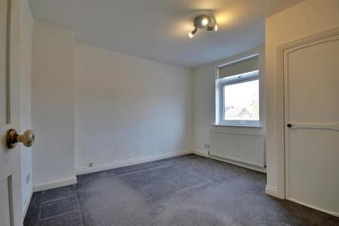 2 bedroom end of terrace house for sale, Norwood Far Grove, Beverley