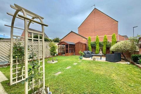 26 Bellcross Way, Monk Bretton, Barnsley, S71 5SJ