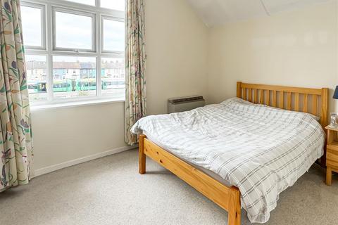 1 bedroom apartment for sale, River Road, Littlehampton BN17