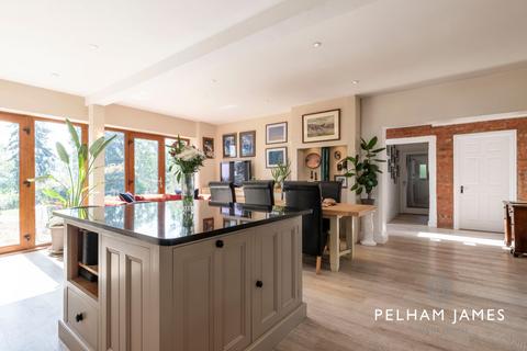 Long View House, 12 Wing Road, Manton, Oakham, LE15 8SZ