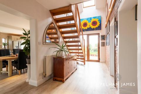 Long View House, 12 Wing Road, Manton, Oakham, LE15 8SZ