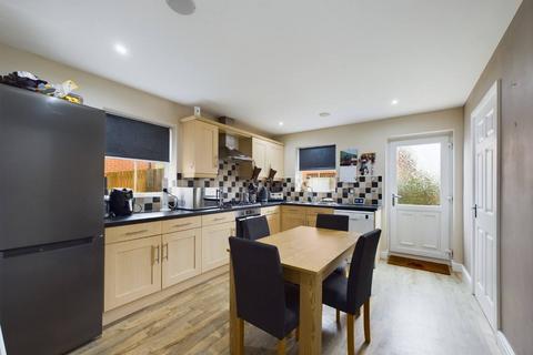 3 bedroom semi-detached house for sale, Southwood Park, Driffield, YO25 9HJ