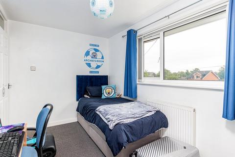 2 Bradwell Walk, Urmston, Manchester, M41 8RX