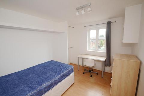 120 Hadfield Close, Rusholme, Manchester, M14 5LY