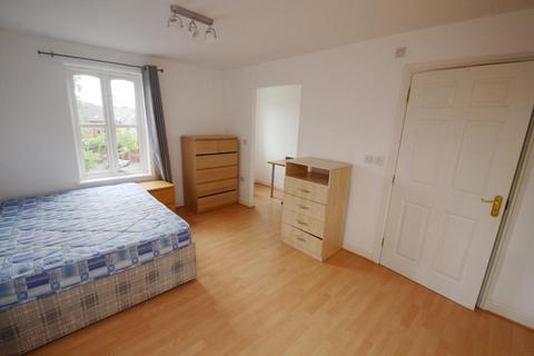120 Hadfield Close, Rusholme, Manchester, M14 5LY