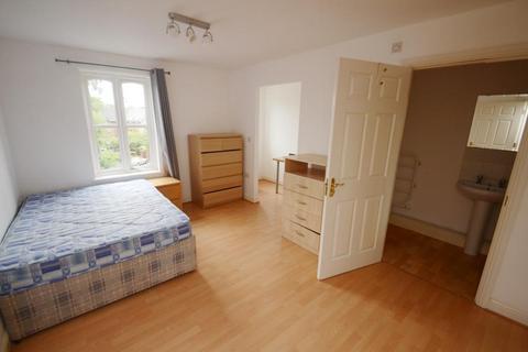 120 Hadfield Close, Rusholme, Manchester, M14 5LY