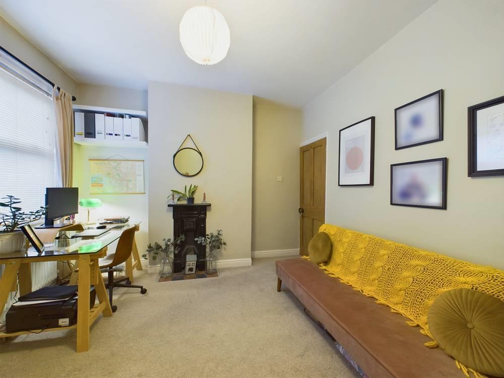Bedroom 2-2.jpg