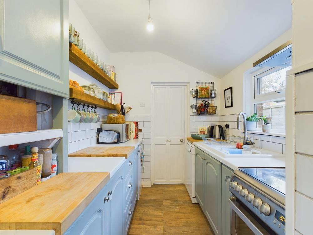 Kitchen 3.jpg