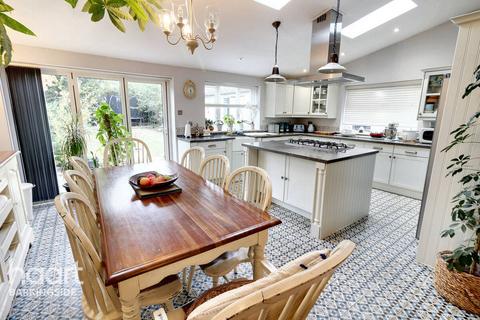 3 bedroom semi-detached house for sale, Beechwood Gardens, Clayhall