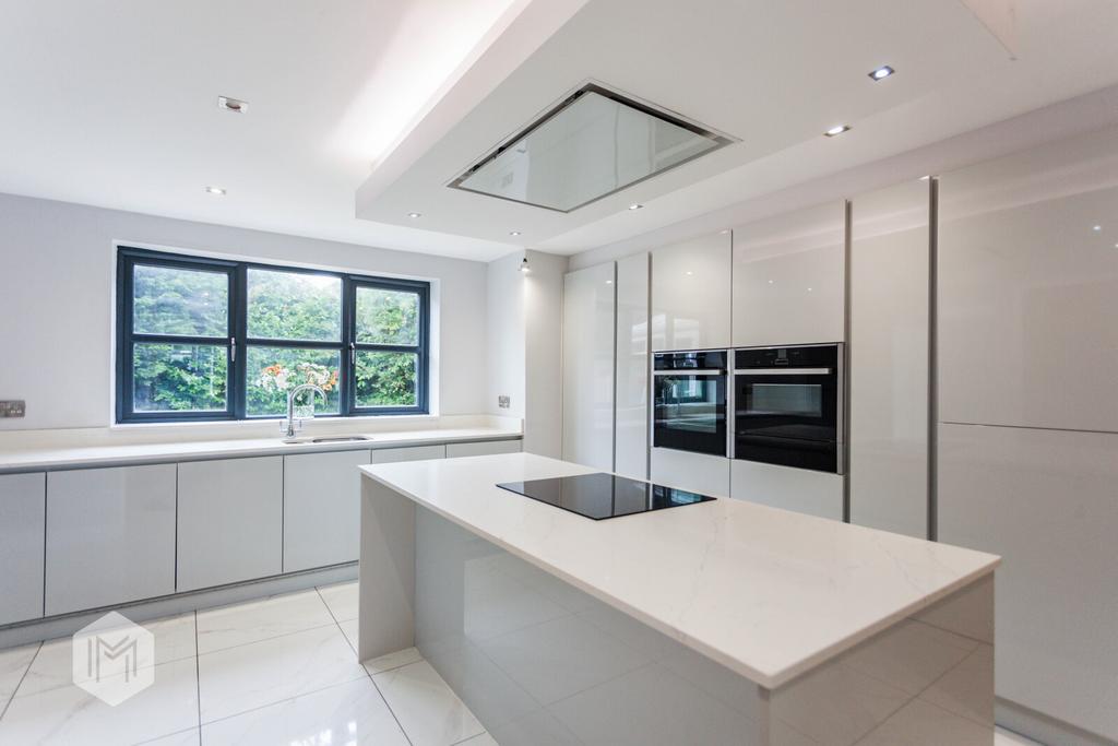 Ellesmere Road, Culcheth, Warrington... 4 bed semidetached house for