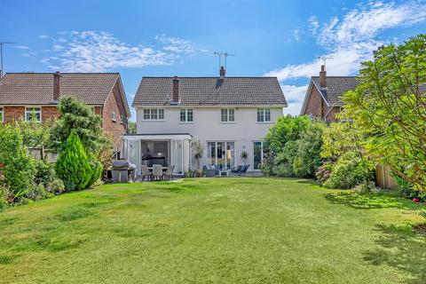 4 bedroom detached house for sale, Priests Lane, Shenfield, Brentwood