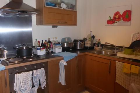 2 bedroom flat for sale, Wellsfield, Bushey WD23