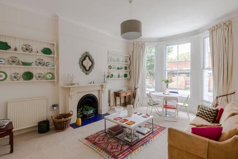 2 bedroom flat for sale, St. Charles Square, London