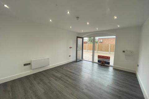 Shop to rent, Derby Road, Nottinghamshire NG9