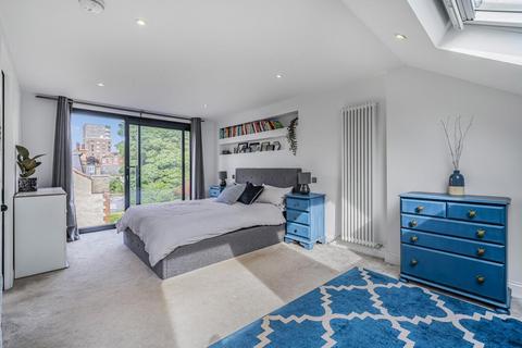 4 bedroom terraced house for sale, Hayter Road, Brixton