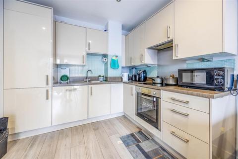 1 bedroom apartment for sale, Victoria Avenue, Southend-on-Sea