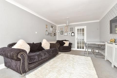 194 Heathfield Avenue, Dover, CT16 2PA