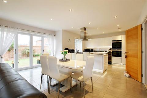 5 bedroom detached house for sale, Terlings Avenue, Gilston, Harlow