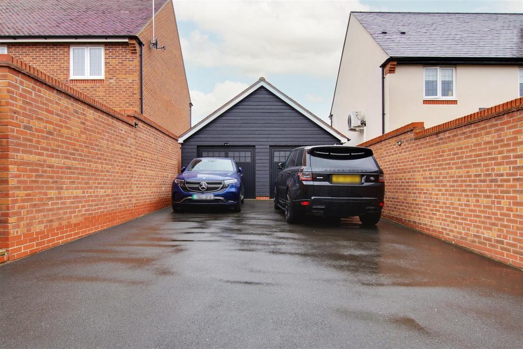 Garage &amp; Driveway